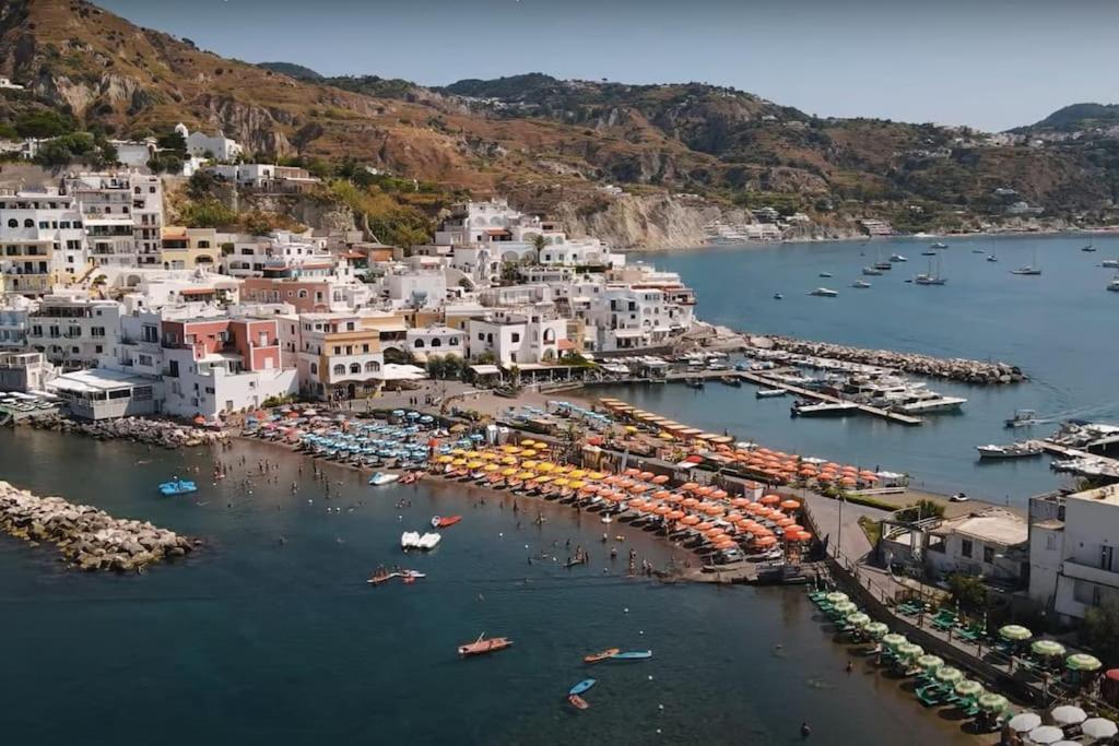 Casa Vacanza al mare a Sant'Angelo Ischia Esterno foto